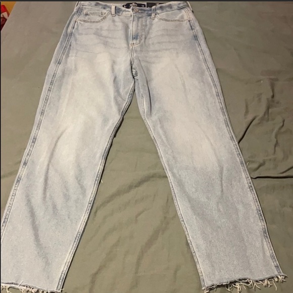 Hollister jeans - Picture 2 of 3